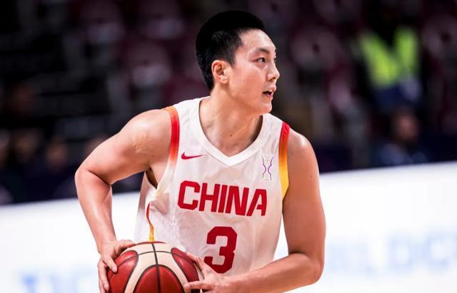 其中包括伊, 度陡增, 约克钦替补