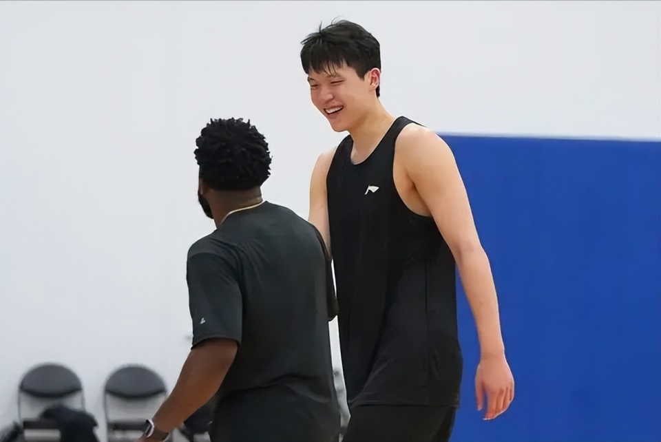 A明星后卫, 特点