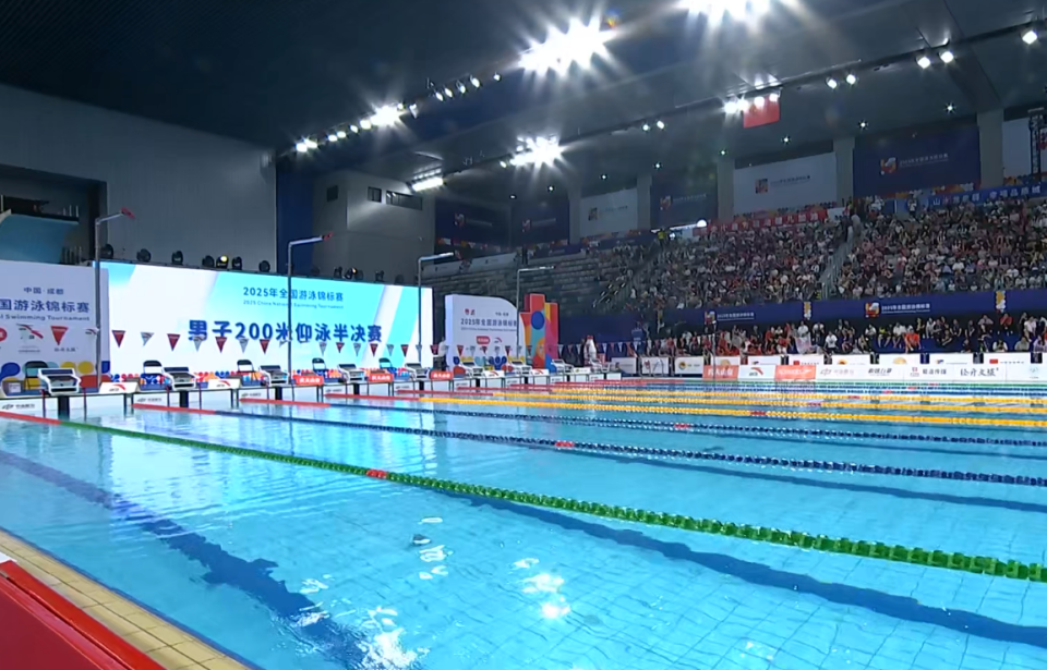 米自由泳接, 人最好成绩